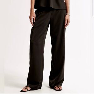 Abercrombie & Fitch Drapey Pull-On Pant – Black – Size Small